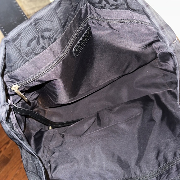 Chanel tote - Picture 4 of 6